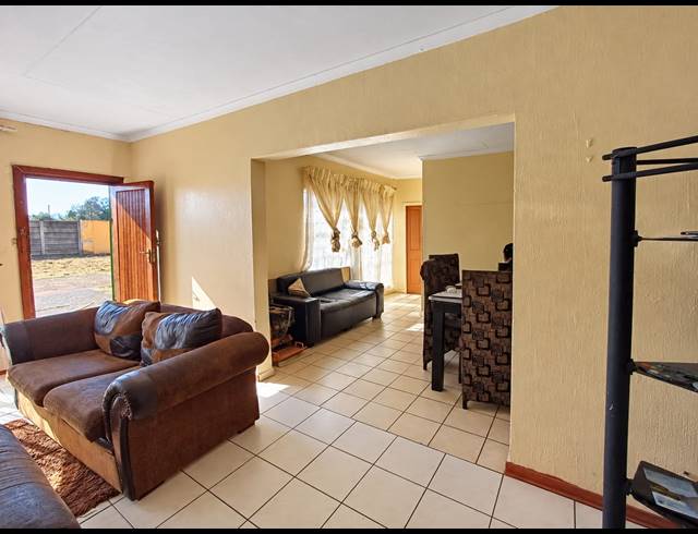 3 BEDROOM HOUSE FOR SALE IN HENLEY ON KLIP